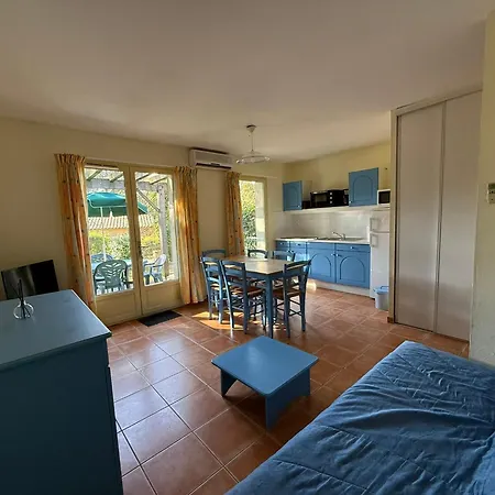 Maison Dans Village Avec Piscine * Gaujac (Gard)