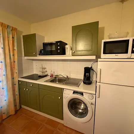 Maison Climatisee Avec Piscine Pres Uzes Et Du Pont Du Gard Vila