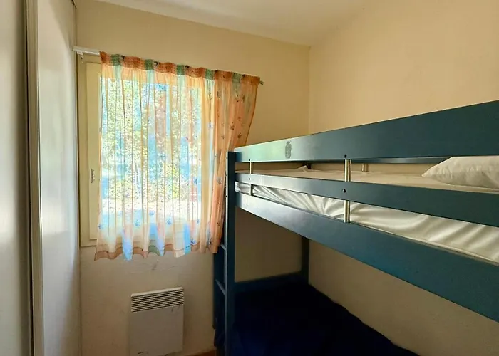 Maison Dans Village Avec Piscine *